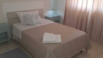 Single Room, Balcony, Hill View | Desk, WiFi (free)