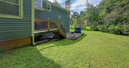 3 Mi to Talcott Mtn! Family Home w/ Yard & Grill