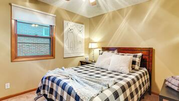 House (6 Bedrooms) | Interior
