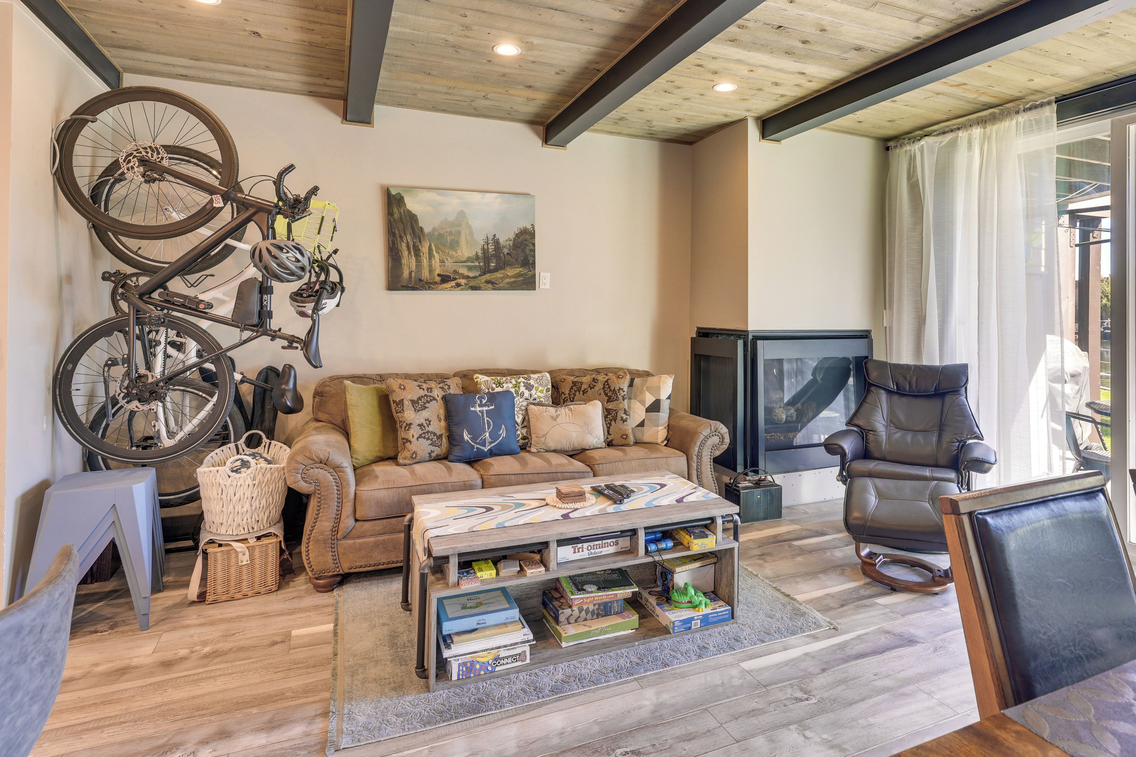Apartment (3 Bedrooms) | Front of property