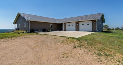 Bison Ranch Retreat: 8 Mi to Niobrara State Park