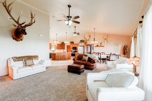 Casa (5 Bedrooms) | Interni