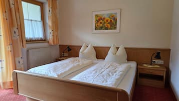 Apartment | 2 bedrooms, individually furnished, bed sheets