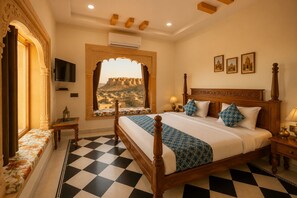 Desk, free WiFi - hotel golden horizon jaisalmer (Jaisalmer)