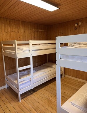 4 bedrooms, desk, iron/ironing board, WiFi - Historic Black Forest House in a Secluded Location (Hinterzarten)