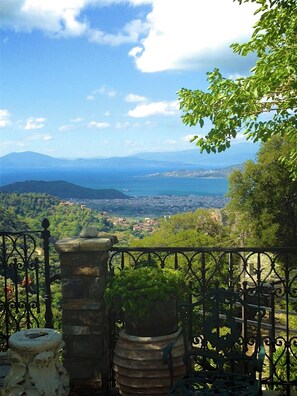 Property grounds - Stone Villa in Koukourava Pelion with Private Pool and Panoramic Sea Views (koukourava)