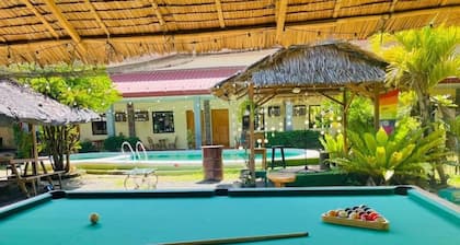 La Casa d Aitor Poolside Apartments