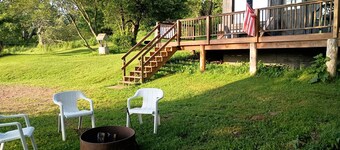 Weber Hill Farm Cabin in Bovina! Operating Dairy Farm visits available with stay