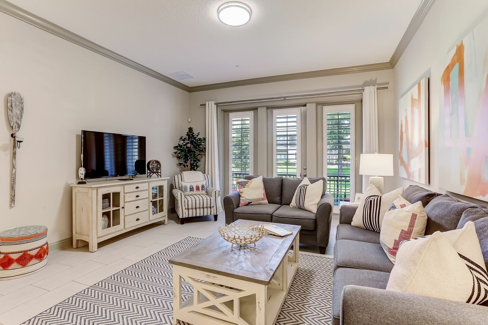 Condo, 2 quartos | Área de estar