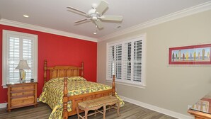 Room - Crenshaw Beach: Oceanfront & Pool (Murrells Inlet)