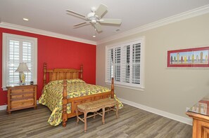 Iron/ironing board, free WiFi, bed sheets - Crenshaw Beach: Oceanfront & Pool (Murrells Inlet)