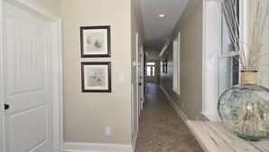Interior - Crenshaw Beach: Oceanfront & Pool (Murrells Inlet)