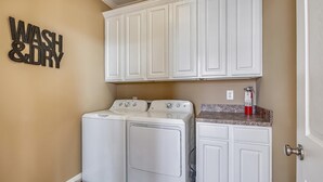 Interior - Peachy Keen: Private Pool, Ocean Views & Steps from the Sand (Murrells Inlet)