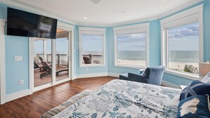 Room - Simply Heaven: Oceanfront Retreat, Pool, Spa & Expansive Coastal Views (Murrells Inlet)