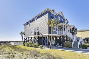 Exterior - Sandy Toes: Oceanfront Retreat, Private Pool & Quiet Beachfront Setting (Surfside Beach)