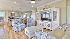 Living area - Treasure by the Sea: Oceanfront, Pool, Fire Pit & Steps to the Sand (Murrells Inlet)