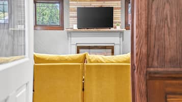 Smart TV, fireplace, offices