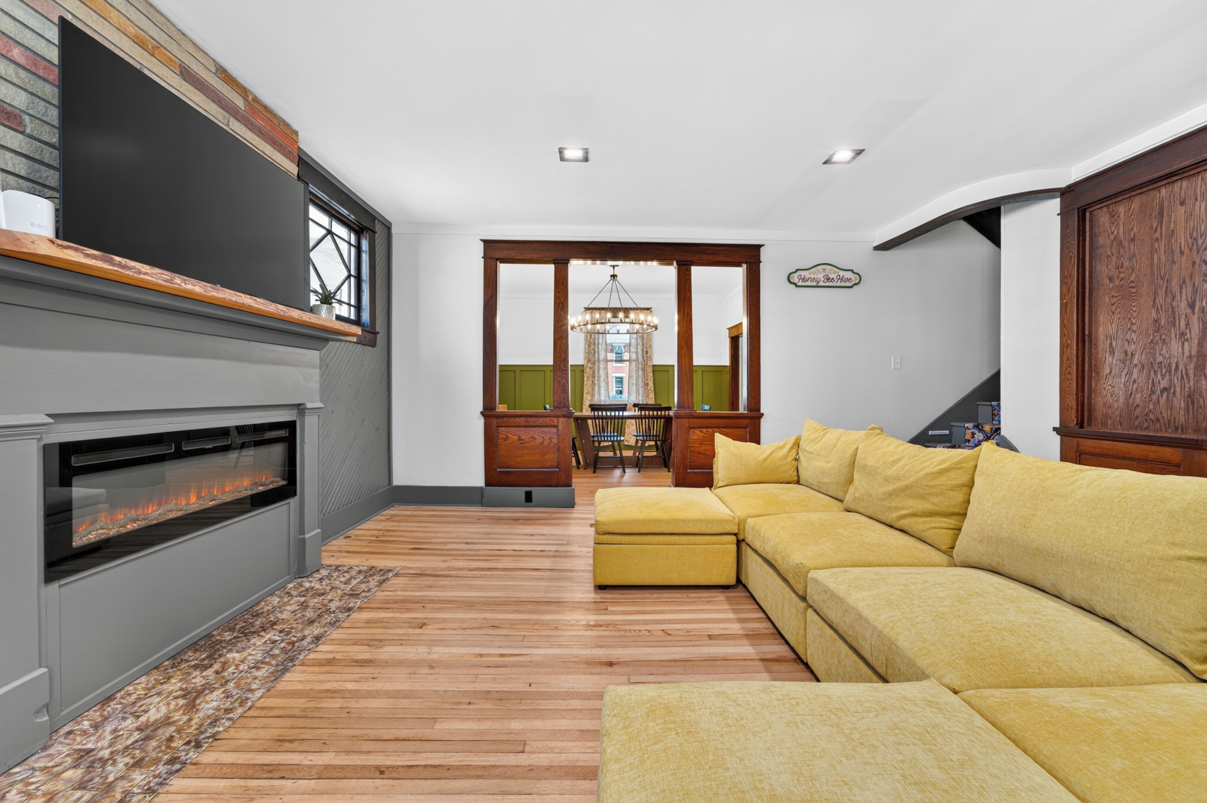 Smart TV, fireplace, offices