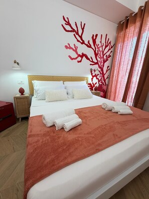 Iron/ironing board, internet, bed sheets - Refined structure in Milazzo, designed to experience an exclusive stay. (Milazzo)