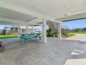 Patio w/ Outdoor Seating - Shore to Please | Beach View Beauty! (Galveston)