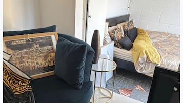 1 dormitorio, tabla de planchar con plancha, wifi gratis y ropa de cama