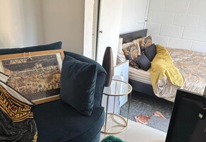 1 habitación, tabla de planchar con plancha, wifi gratis y ropa de cama 