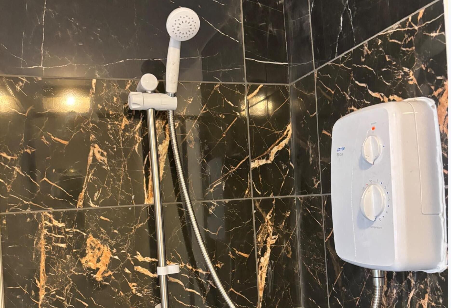 Shower, towels