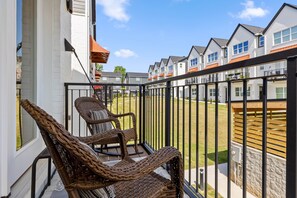 Property grounds - ChattVistas|Modern Family Townhouse|3Bd3Bt|Slps 6+ (Chattanooga)