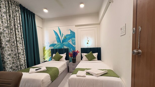 Ảnh chưa phân loại, 1 trong số 30 ảnh, nút