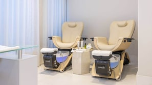 Spa | Phòng tắm hơi, bồn tắm thủy lực, phòng xông hơi, massage đá nóng 