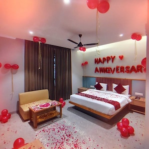 Junior Room | Desk, laptop workspace, free WiFi - Hotel Castillo Inn (Jaipur)