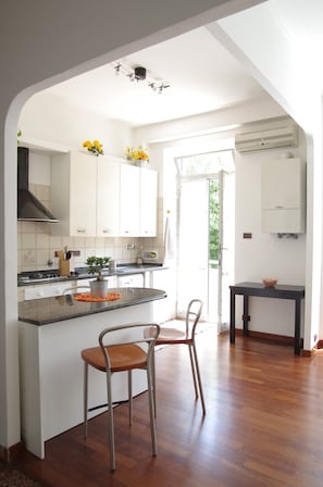 Private kitchen - Vrbo Property (Genova)