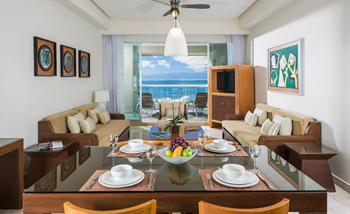 Phòng Suite Deluxe, ban công, quang cảnh vườn | Khu phòng khách