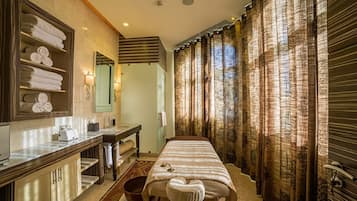Ruang perawatan pasangan, sauna, hot tub, ruang uap, dan perawatan tubuh