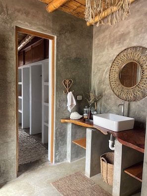Bathroom - Beachview 4BR in La Libertad (Puémape)