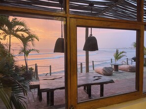 Outdoor dining - Beachview 4BR in La Libertad (Puémape)