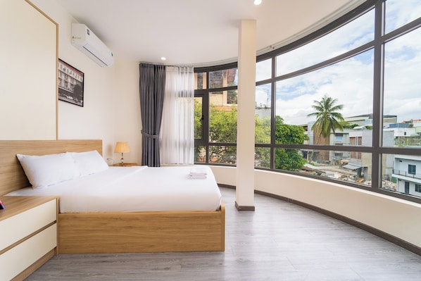 Ảnh chưa phân loại, 1 trong số 32 ảnh, nút