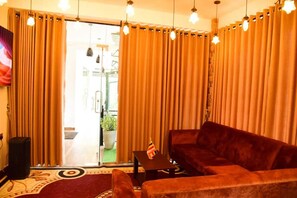 Living area - Lovely Homestay  (Ella)