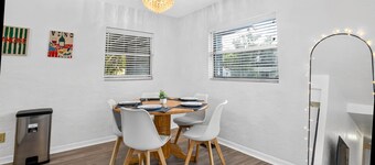 Garden House - 3BR/2BA Near UF, Shands & Downtown