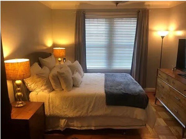Iron/ironing board, WiFi, bed sheets