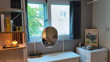 1 bedroom, WiFi, bed sheets