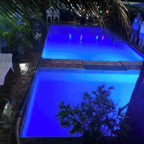 Zimmer, 5 Schlafzimmer | Pool