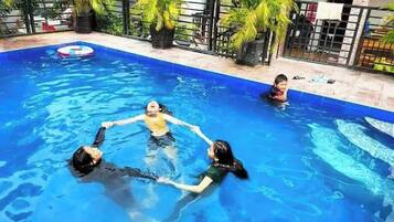 Room, 5 Bedrooms | Pool | Outdoor pool