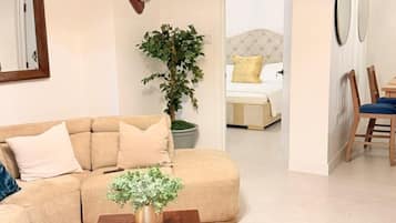Apartment, Balcony | Living area