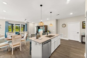 Interior - Wonderful 3-bedroom townhome with AC in Port St. Joe (Port St. Joe)
