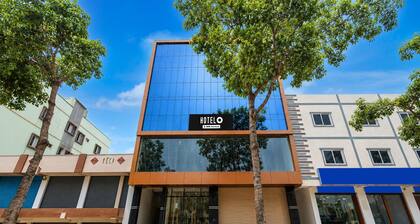Deluxe Hotel Genz Lavish Stays