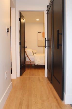 2 bedrooms, iron/ironing board, WiFi, bed sheets - Scandi 2-bedroom house with firepit in charming Paso Robles (Paso Robles)