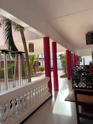 Exterior - La Maison De Celine (Dakar)