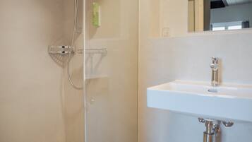 Dúplex básico, vistas al valle | Baño