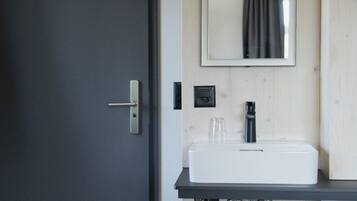 Habitación individual clásica, vistas al valle | Zona de estar | Una Smart TV
